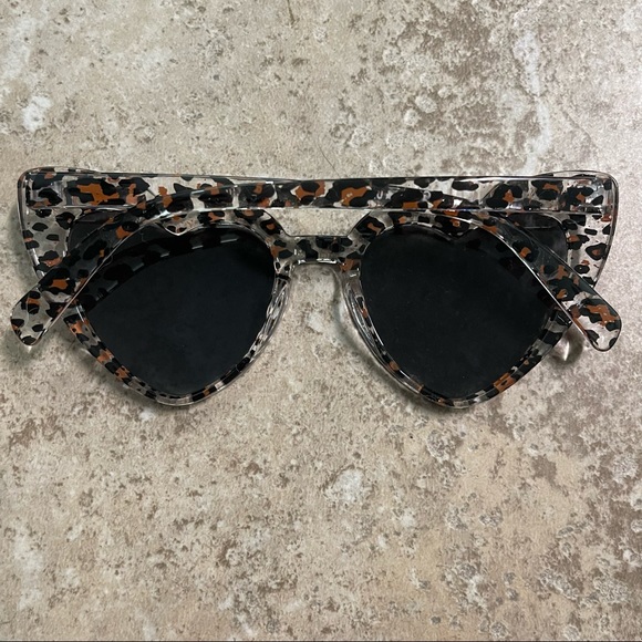 Sunglasses bundle - Picture 2 of 4